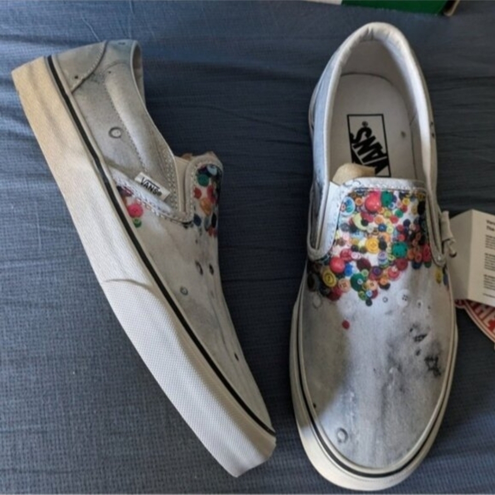 Vans MOCA Classic Women Size 5 Breanna Young Nimbus Clouds buttons 032026 - Picture 2 of 8